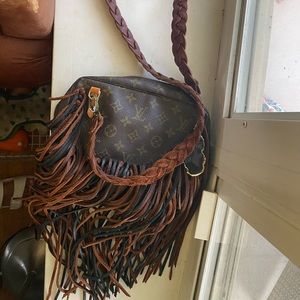 Vintage Boho Bags - Authentic Louis Vuitton bag